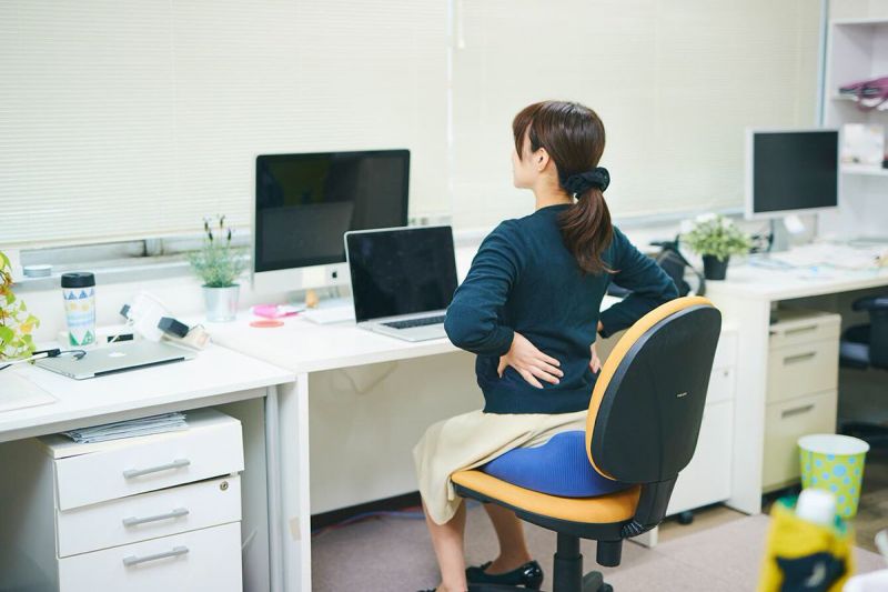 cách ngồi làm việc khoa học cho dân văn phòng